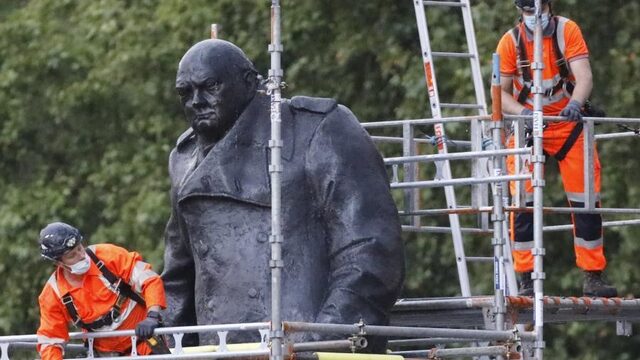 Was Churchill een held, racist of allebei?