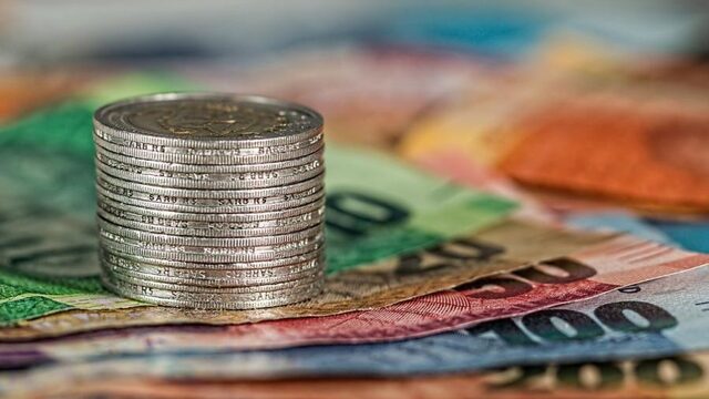 Torenhoge schulden, angst en druk in 'De Schuldmachine'