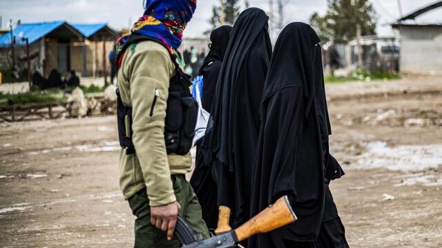 Advocaat Nederlandse IS-vrouwen: 'Kort geding tegen staat steeds dichterbij'