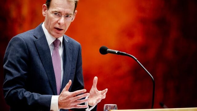 Staatssecretaris Snel treedt af na toeslagenaffaire