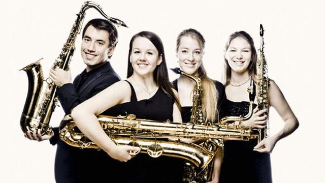 Hoe vertaal je een stuk voor één piano naar vier saxofoons?