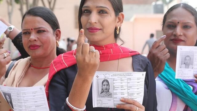 De Heilige Koe #4: Vrouwelijke journalisten in India zoeken toilet: 'Mannelijke collega's overkomt dit niet'