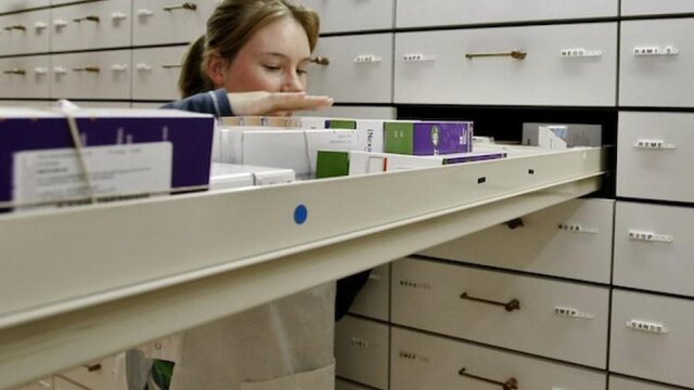 Begeleidingsgesprek apotheek: 'Wel betalen, maar geen gesprek'