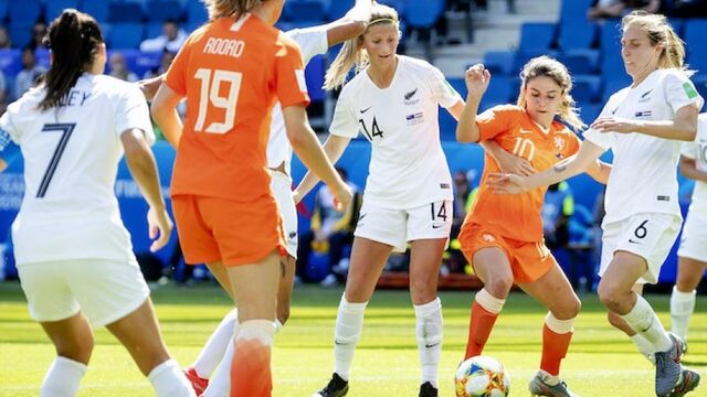 Kunnen we weer in teamverband sporten als we een mondkapje dragen?