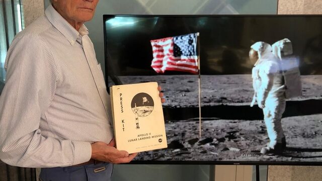 Podcast De Dag: De man die de maan in de huiskamers bracht