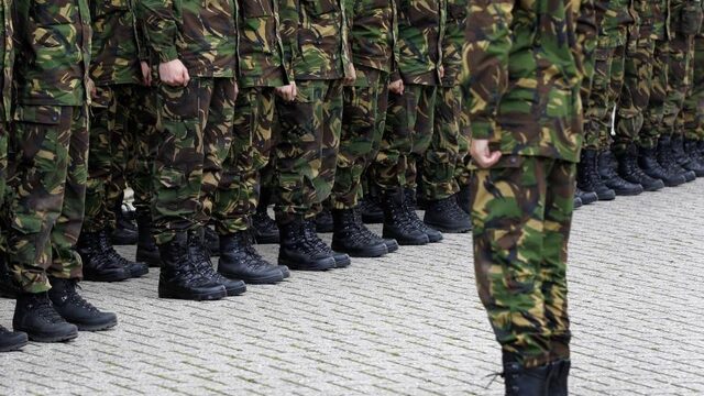 Oorlogsfotograaf Rinze Klein heeft PTSS, maar voelt zich niet gehoord door Defensie