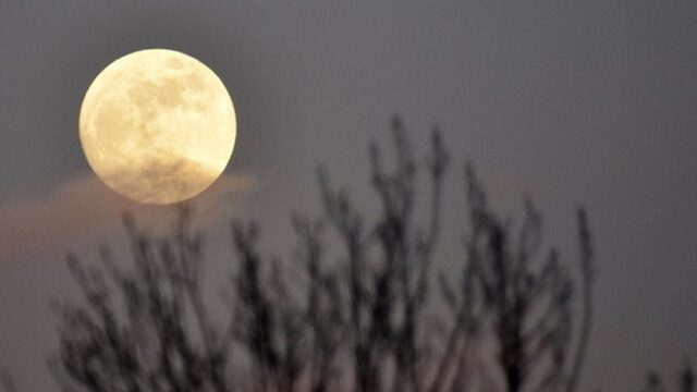De eerste volle maan in de lente valt niet samen met Pasen