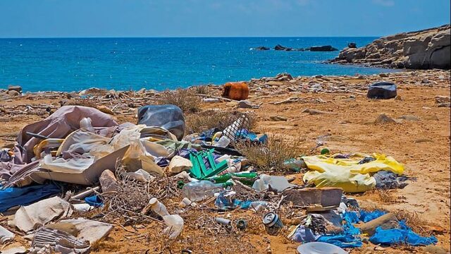 Atlantische Oceaan bevat veel meer plastic dan gedacht