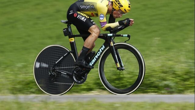 Roglic wint weer tijdrit in de Giro, Conti blijft leider
