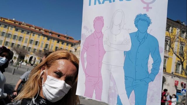 Moeten media kritischer zijn op genderingrepen bij tieners, of is dat 'transfoob'?