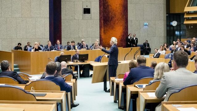 Hoogleraar politicologie: '40 tot 50 procent van de bevolking heeft geen vertrouwen in de politiek'