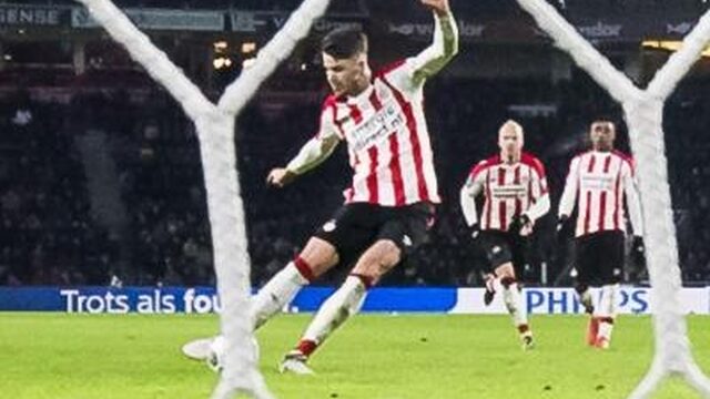 Penaltysyndroom, de paal, de lat en een scorende Van Persie