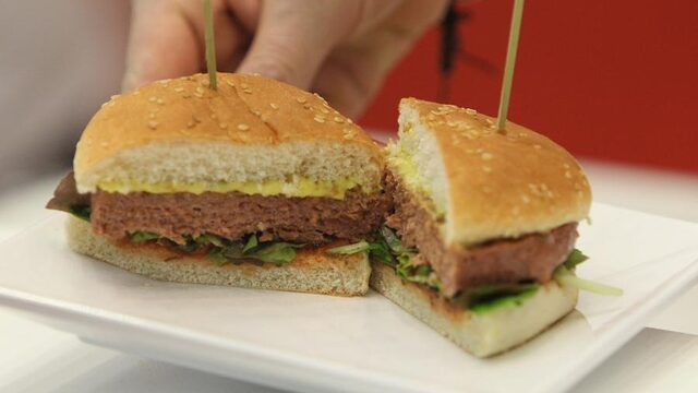 #TrendingVandaag: een rechtszaak om een veganburger en de zangcarrière van een nieuwe tv-presentatrice