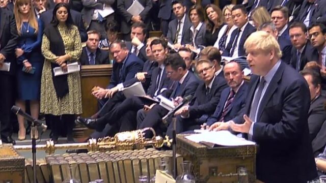 Johnson stelt stemming brexitdeal uit