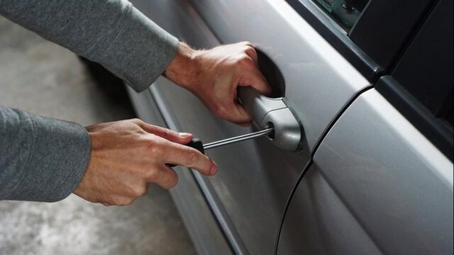 Autodieven gebruiken bluetooth om in auto's te speuren