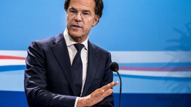 Dinsdagavond nieuwe persconferentie: gaan de voorgenomen versoepelingen door?