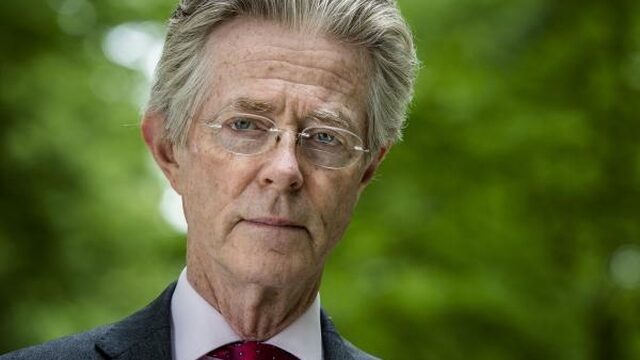 Oud-minister Voorhoeve over gelekt Srebrenica-document: kabinet wist van niets