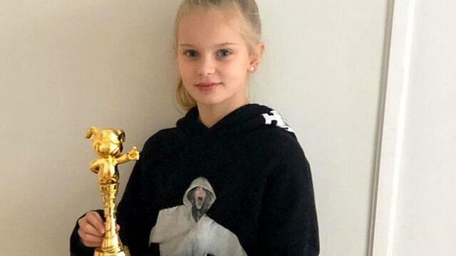 Elfjarige Vita wint in China prijs voor acteerprestaties in film Kapsalon Romy