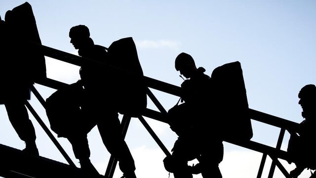 ‘Materieel voor defensie moet door Nederlandse bedrijven gemaakt worden ten behoeve van de economie’