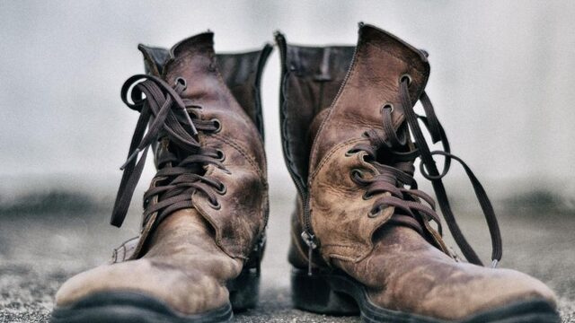 Marktplaats verwijdert advertentie met omstreden schoenen Tweede Wereldoorlog