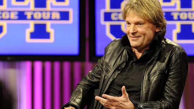 Matthijs van Nieuwkerk bij College Tour: 'Hij is zijn overbetaalde salaris dubbel en dwars waard'