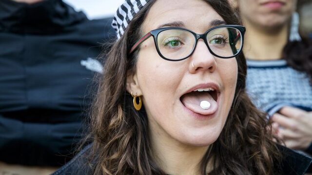 De abortuspil bij de huisarts? 'Deze pil is niet niks'