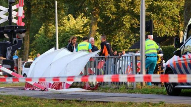 Vier kinderen omgekomen bij bakfietsongeluk op het spoor in Oss