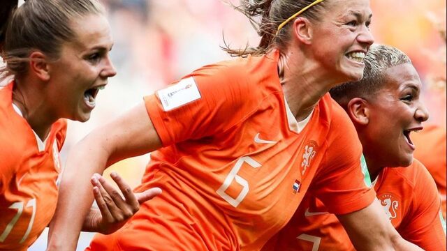 Oranje wint ook van Canada en treft dinsdag Japan