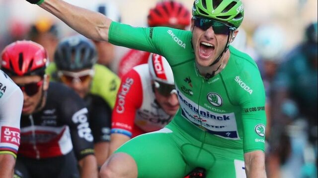 Groene Bennett wint laatste rit Tour, Pogacar pakt eindzege in Parijs