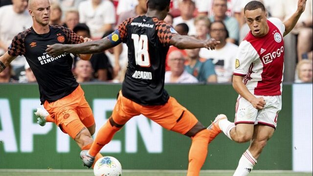 Vandaag op NPO Radio 1: Diplomaloze herintreders en de Eredivisiekraker PSV - Ajax