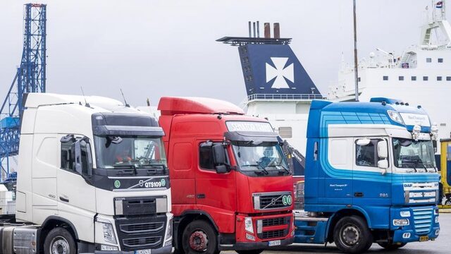Van Nieuwenhuizen: houd toiletten open voor vrachtwagenchauffeurs