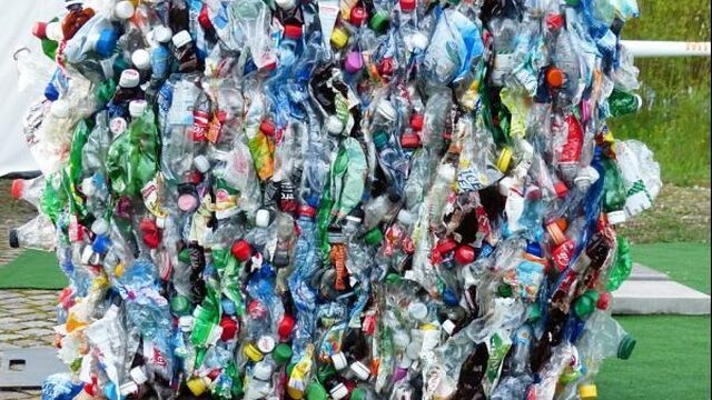 Al 8.300.000.000.000 kilo plastic, en de teller loopt door