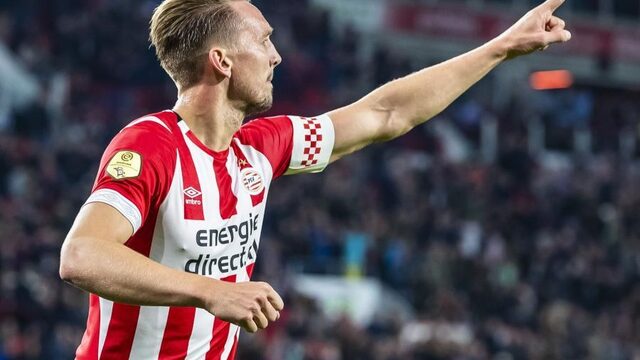 Luuk de Jong loerde op hattrick: '8-0 had ook gekund'
