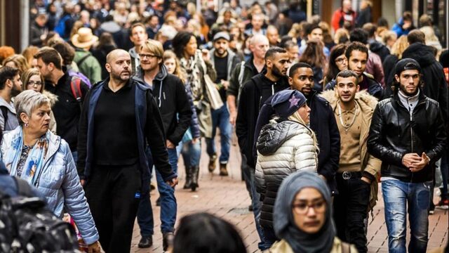 Bioloog: 'Er zijn teveel mensen en dat is een grote plaag'