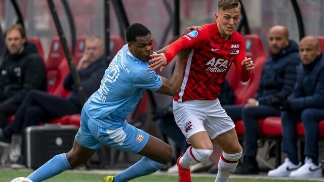 PSV laat opnieuw kansen liggen, AZ weet doel wel twee keer te vinden