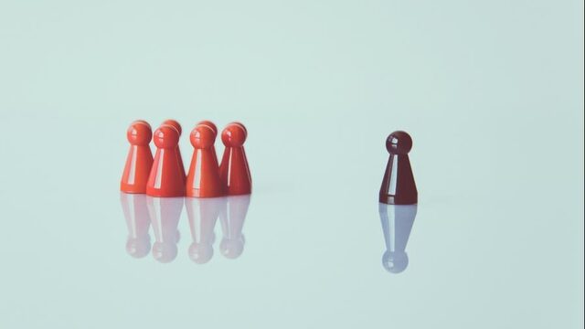 Stand.nl: Er zit eindelijk schot in de erkenning van racisme in Nederland