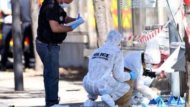 Bestelbus rijdt met opzet in op bushaltes Marseille: zeker 1 dode