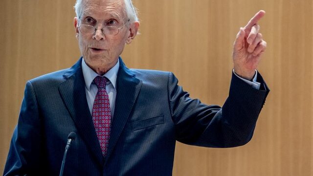 Oud-minister Ben Bot: 'Dit is het einde van Loekasjenko'