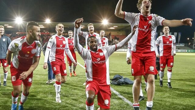 Rood of blauw, de rivaliteit tussen Spakenburg en IJsselmeervogels