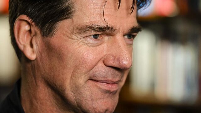 Twan Huys onderzoekt de waarde van onze aarde en ontdekt een vuile wereld