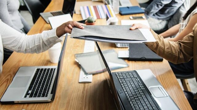 Een jazz-opera over de moderne kantoorslaaf: 'Het is niet loodzwaar, maar wel een tragedie'