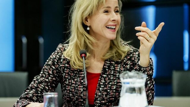 Mona Keijzer is bereid om Buma op te volgen