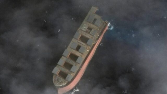 Greenpeace boos over plan om olieschip Mauritius te laten zinken