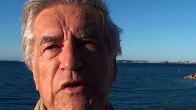 Als god in Frankrijk: massapsycholoog Jaap van Ginneken