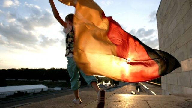 Duitsers zijn gek op onze taal, maar die liefde lijkt niet wederzijds: 'In Nederland staat de Duitse taal onder druk'