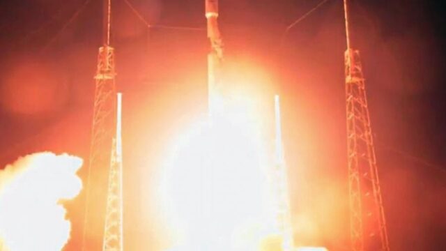 Israël lanceert raket die het land als 4e naar de maan moet brengen