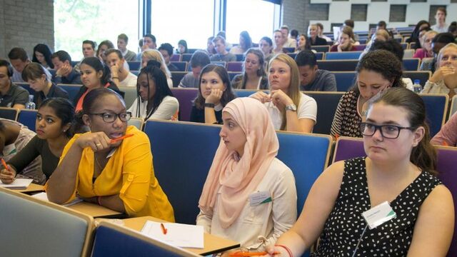 Podcast De Dag: Waarom je ondanks een numerus fixus soms lege collegebanken ziet