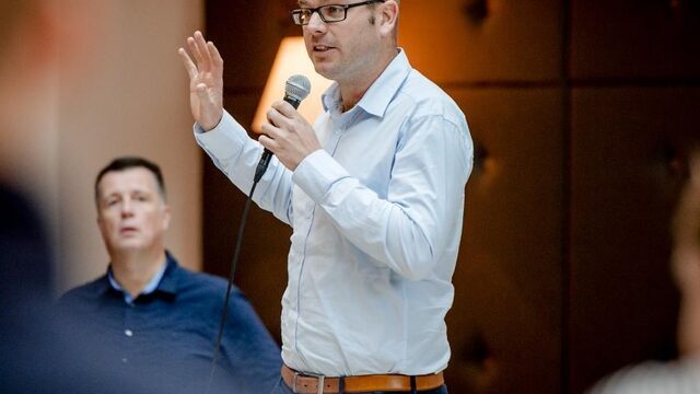 Persconferentie Rutte: 'Het nieuws is te belangrijk om te speculeren'