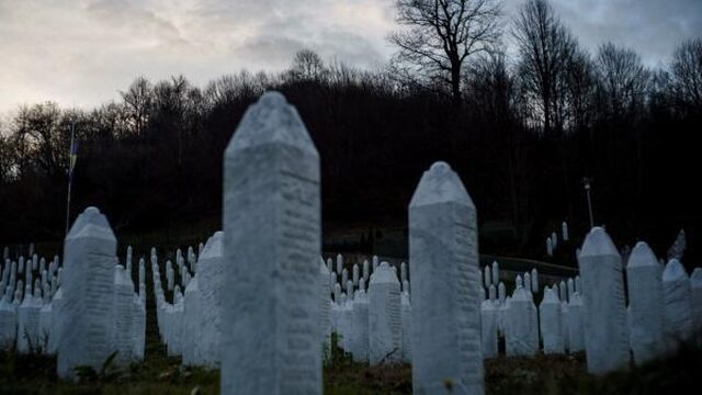 Nabestaande Srebrenica: wat voor straf Mladic ook krijgt, het is nooit genoeg