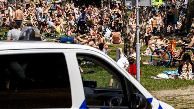 RIVM: De motivatie om coronamaatregelen op te volgen daalt